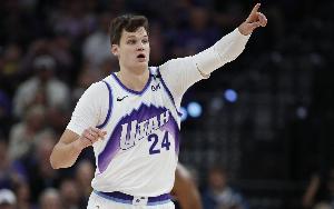 NBA雄鹿vs热火_NBA雄鹿vs热火在线观看_NBA雄鹿vs热火免费高清直播