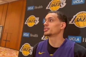 NBA火箭vs掘金_NBA火箭vs掘金超清直播_NBA火箭vs掘金1080p 在线观看